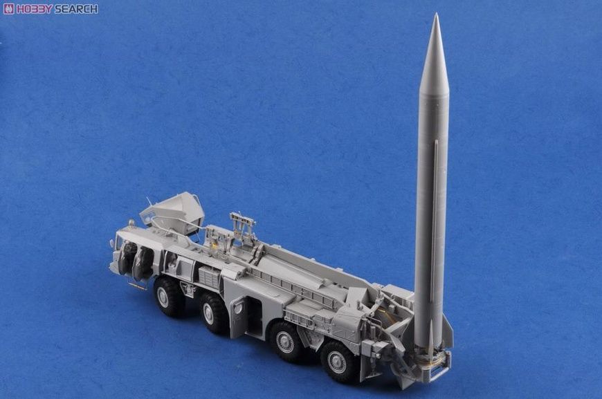 Збірна модель 1/35 ОТРК &laquo;Ельбрус&raquo; ПУ 9П117М1 з ракетою Р-17, Trumpeter 01019